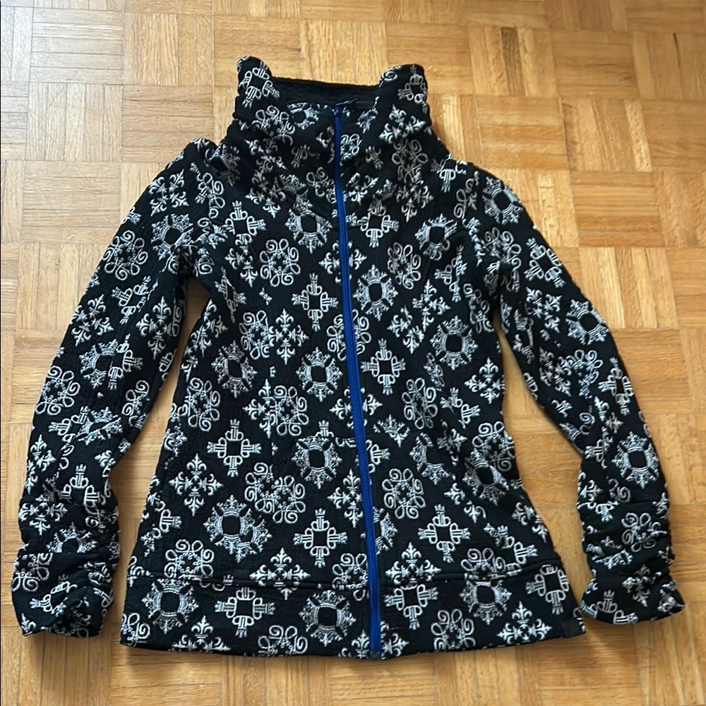 Tonia Debellis Women's Black and White Patterned Jacket